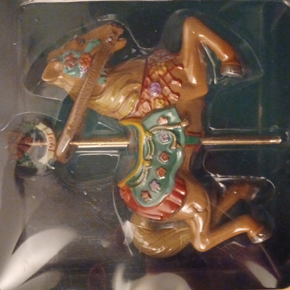 1991 Heirloom Collection Summit Exclusive Ornament Christmas Go-round
